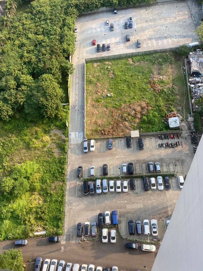 Callia Apartement Golf View Pulo Mas Jakarta Timur Exterior photo